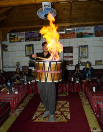 Şanlıurfa Sıra Gecesi – Davul gösterisi