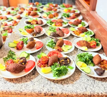 Şanlıurfa Sıra Gecesi – Çiğköfte sunumu