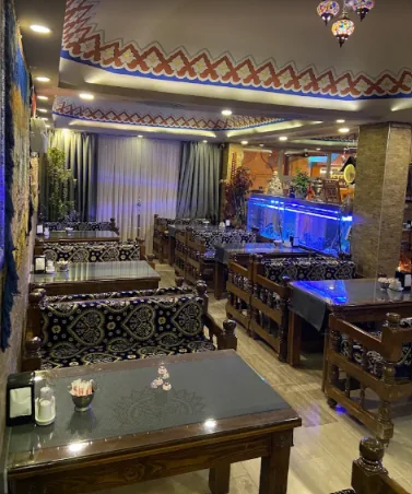 Şanlıurfa otel konaklama – Restoran ve oturma alanı
